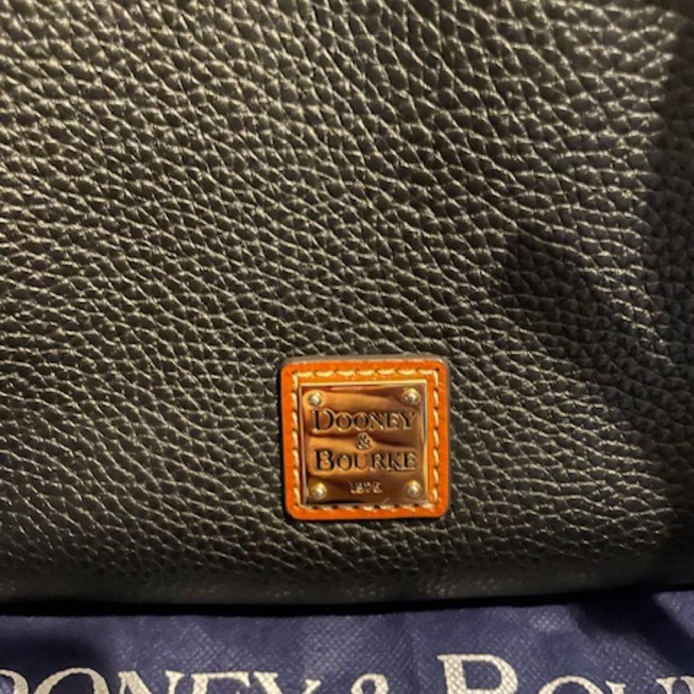 Dooney & Bourke Pebble Grain Black and Tan Small Brianna NWOT - Picture 16 of 16
